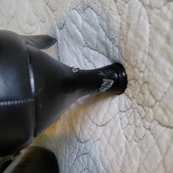 Pierre Dumas size 11 black heels. - Picture 4 of 4